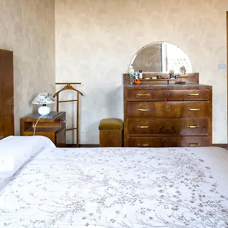 House With 3 Bedrooms In With Wonderful City View Balcony And Wifi 度假居