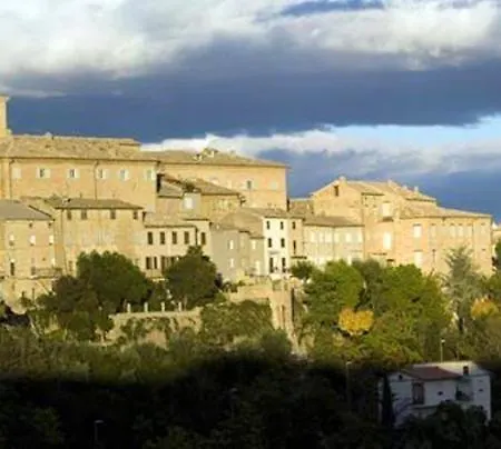 House With 3 Bedrooms In With Wonderful City View Balcony And Wifi Monte San Pietrangeli