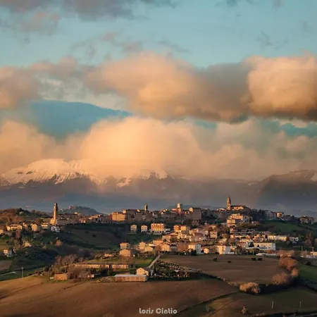 House With 3 Bedrooms In With Wonderful City View Balcony And Wifi * Monte San Pietrangeli